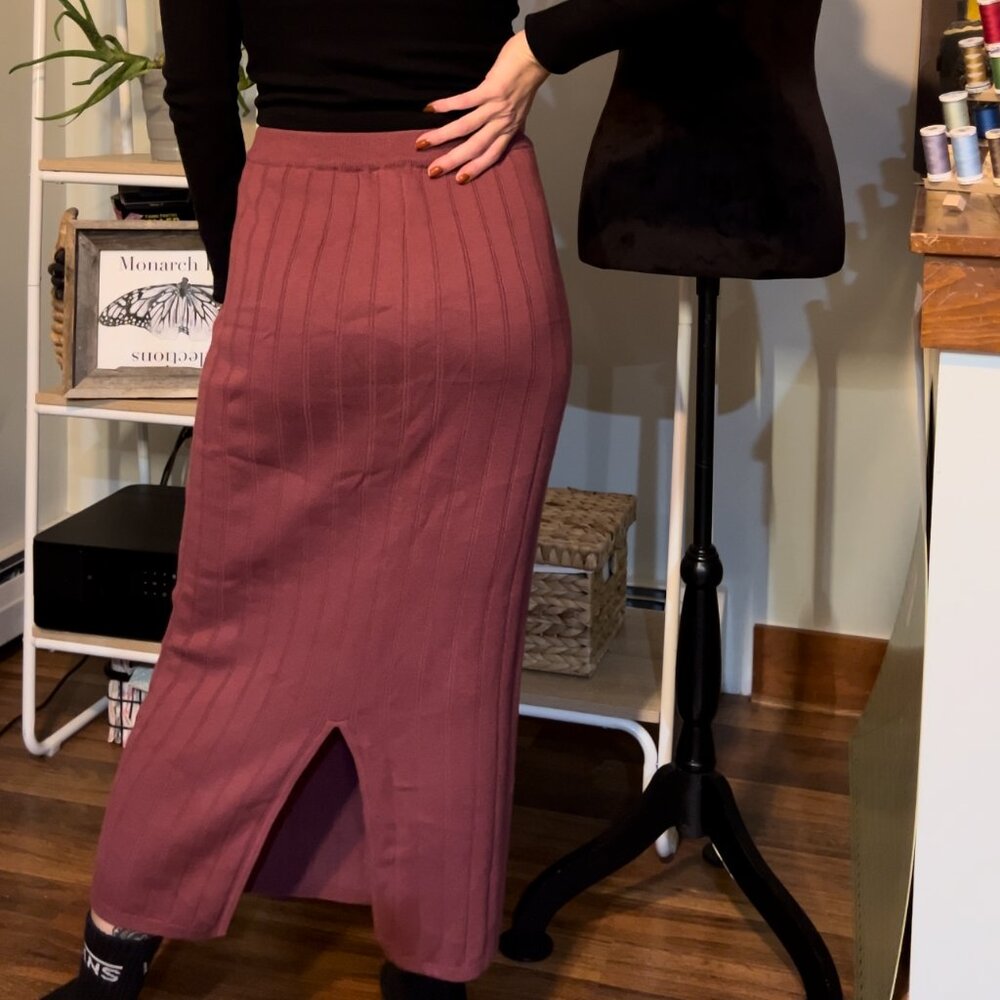 Stephanie Andrews Pink Sweater Skirt